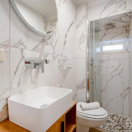 Apartment Alcova *